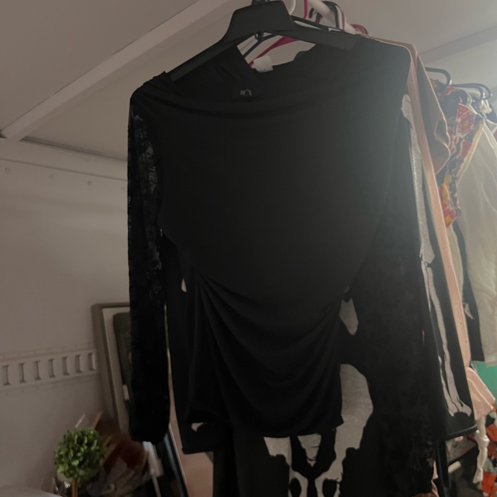 “BCX” black long sleeve lace top